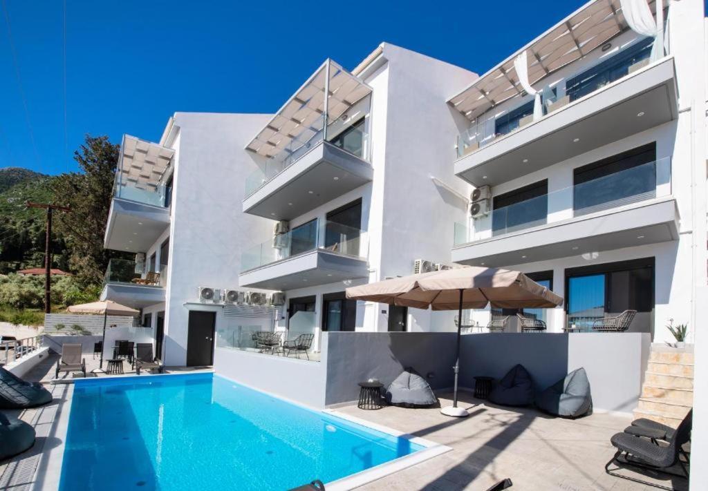 Above Blue Maisonettes Grey Diamond Nikiana Dış mekan fotoğraf